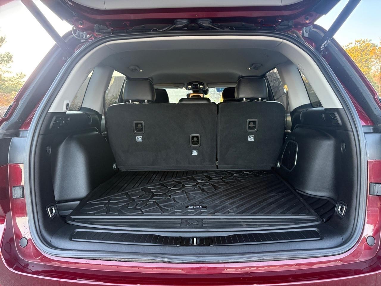 2023 Jeep Grand Cherokee Limited, POWER LIFTGATE, FORWARD COLLISION ALERT, BLIND SPOT MONITORING, HEATED FRONT AND REAR SEATS, ANDROID AUTO/ APPLE CARPLAY, REMOTE START, BACKUP CAMERA WITH PARKING SENSORS, CLEAN CARFAX, 1 OWNER, ONLY 30K MILES, THIS SUV HAS IT ALL! Virginia Beach VA