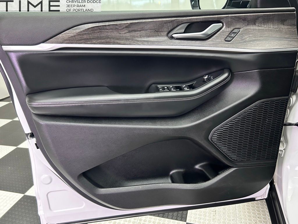 2023 Jeep Grand Cherokee Limited Portland OR