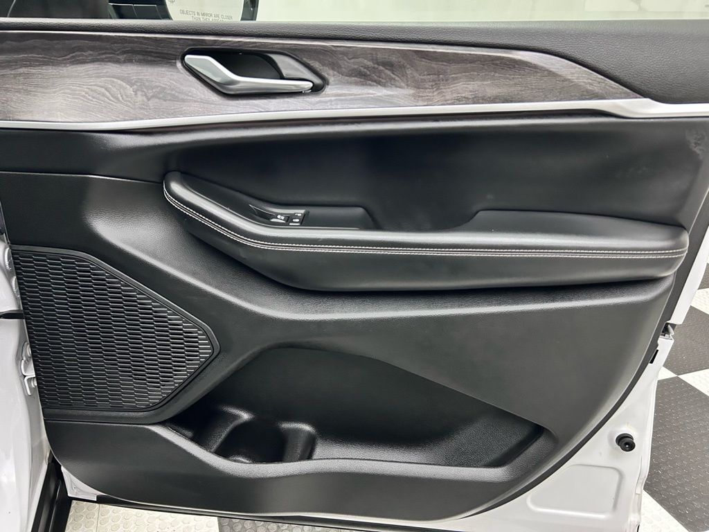 2023 Jeep Grand Cherokee Limited Portland OR