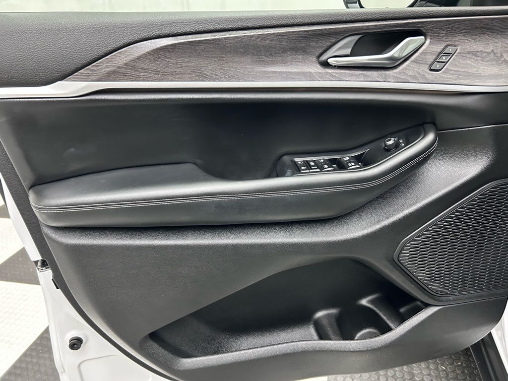 2023 Jeep Grand Cherokee Limited Portland OR