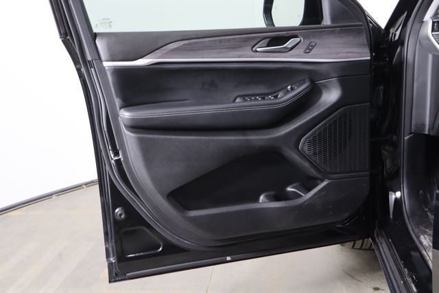 2023 Jeep Grand Cherokee Limited Raleigh NC