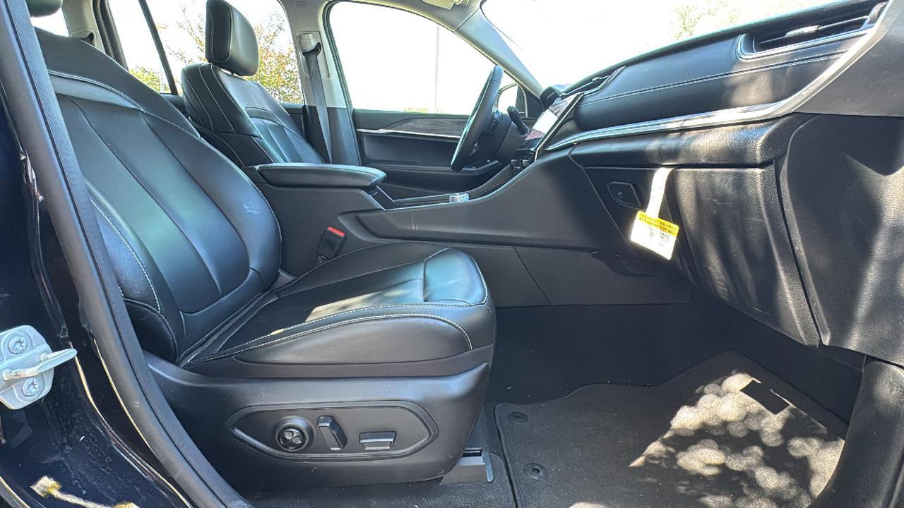 2023 Jeep Grand Cherokee Limited  Selma TX