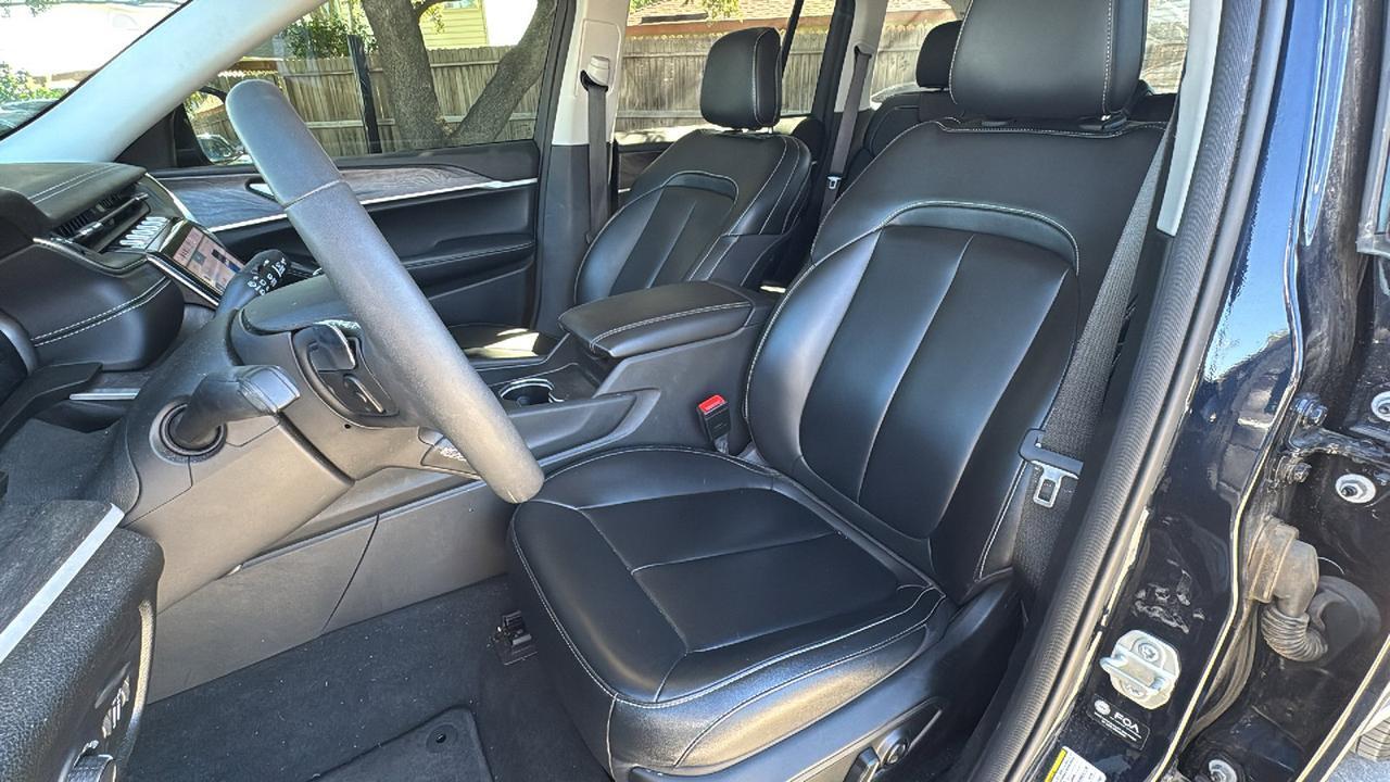 2023 Jeep Grand Cherokee Limited  Selma TX