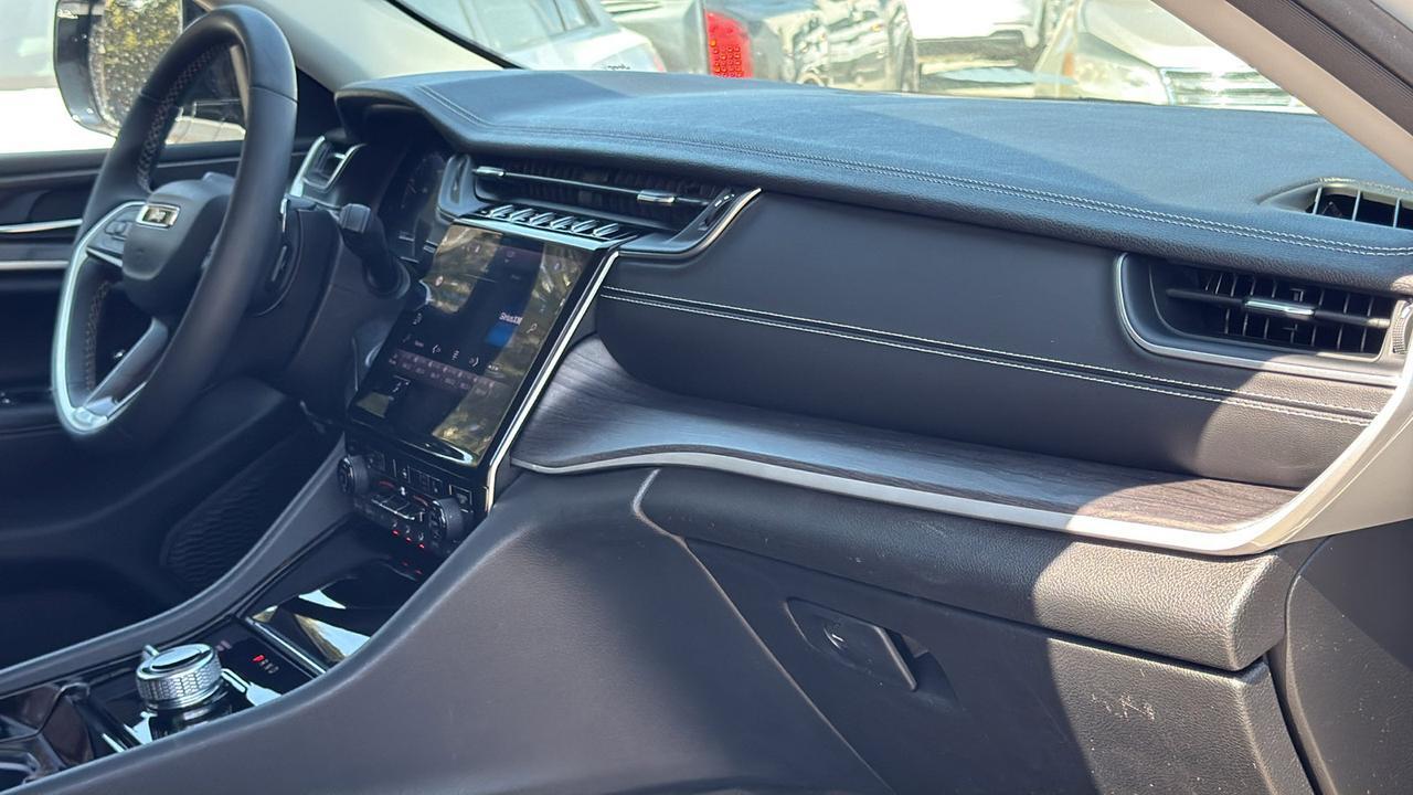 2023 Jeep Grand Cherokee Limited  Selma TX