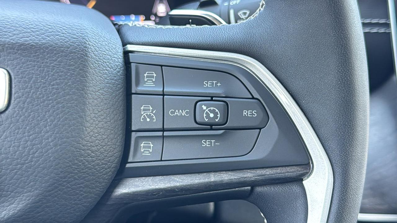 2023 Jeep Grand Cherokee Limited  Selma TX