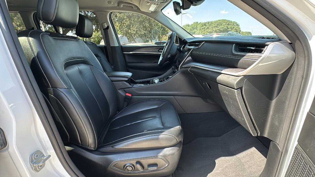 2023 Jeep Grand Cherokee Limited  Selma TX