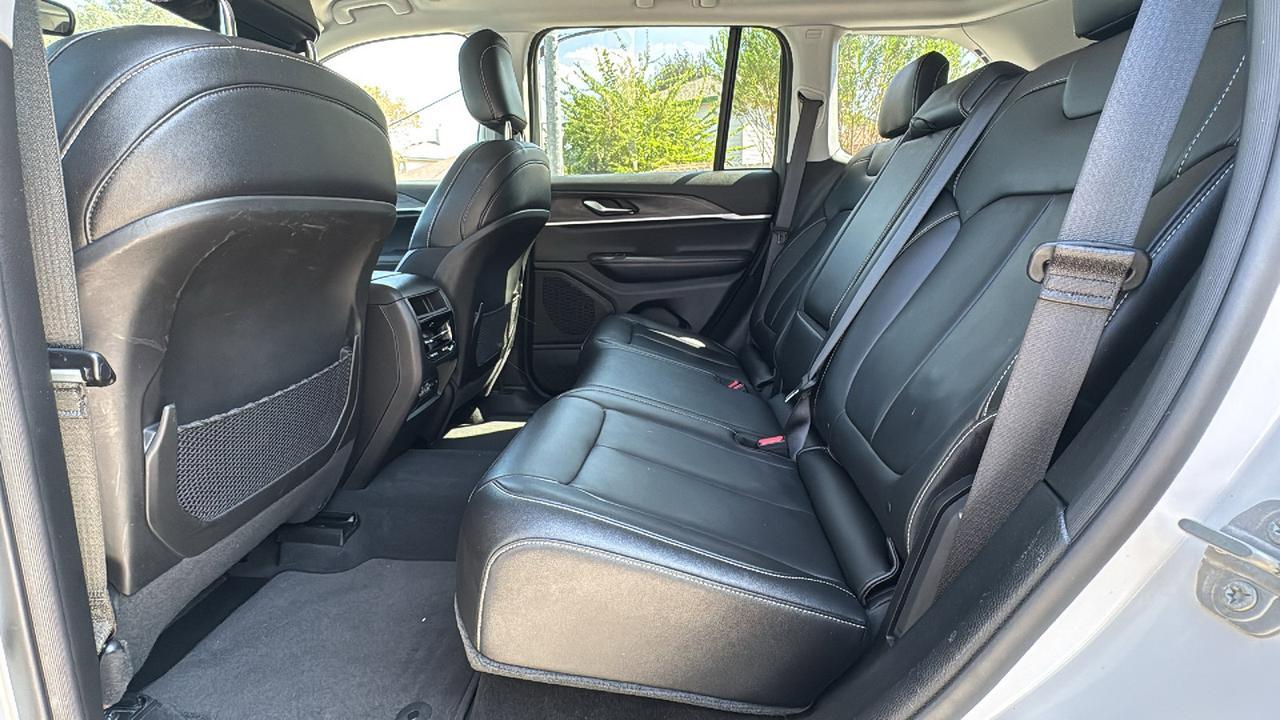 2023 Jeep Grand Cherokee Limited  Selma TX