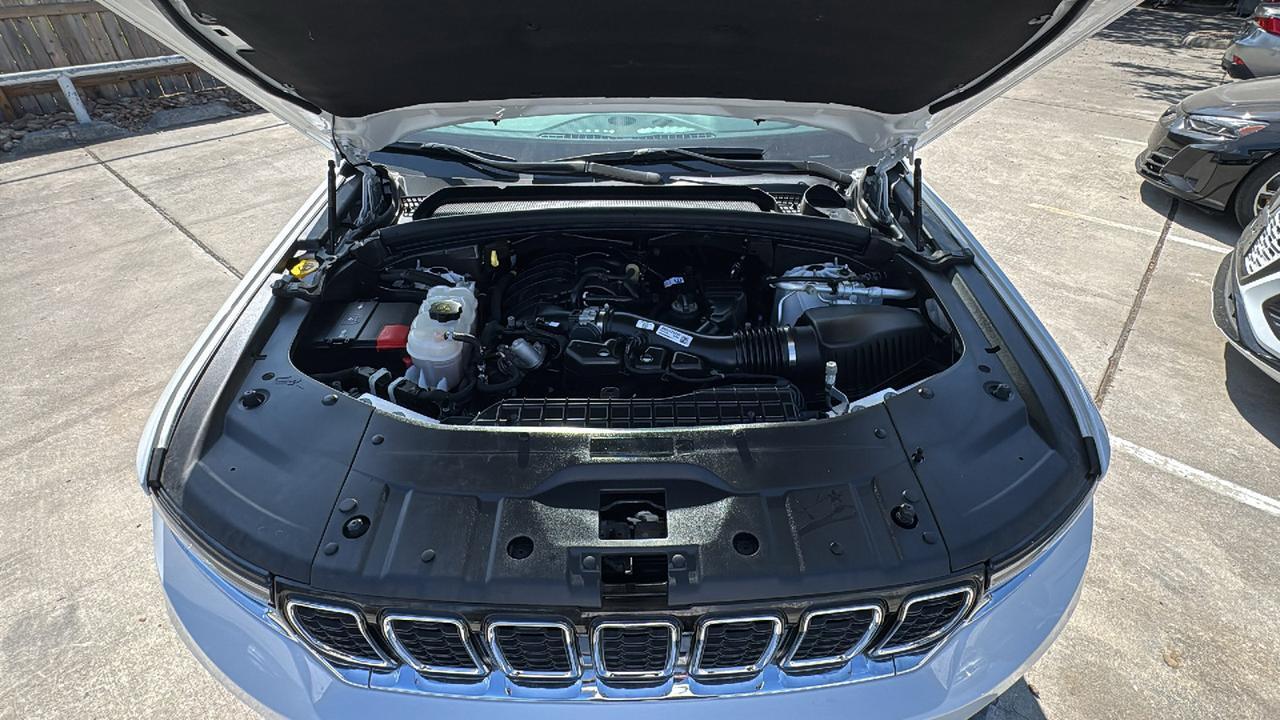 2023 Jeep Grand Cherokee Limited  Selma TX