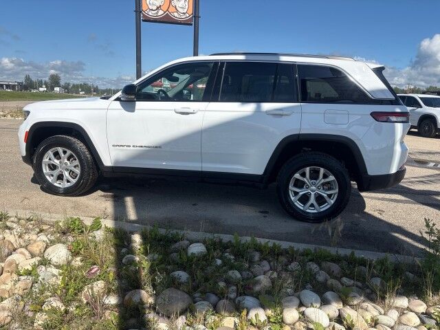 2023 Jeep Grand Cherokee Limited Whitecourt AB