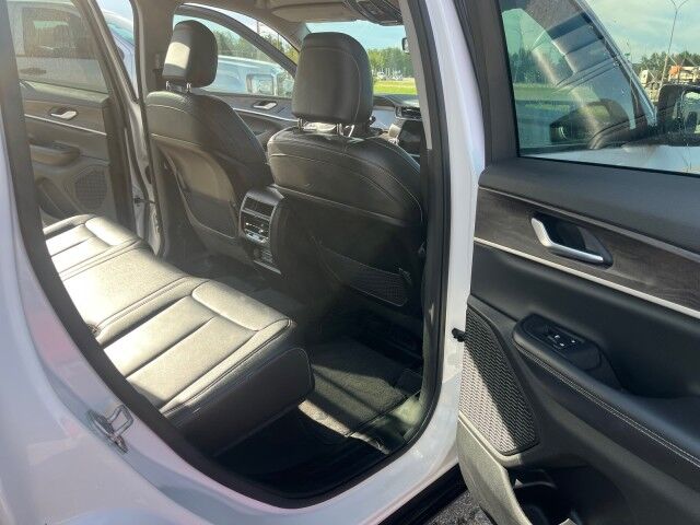 2023 Jeep Grand Cherokee Limited Whitecourt AB