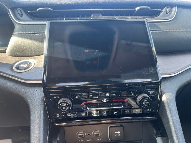 2023 Jeep Grand Cherokee Limited Whitecourt AB