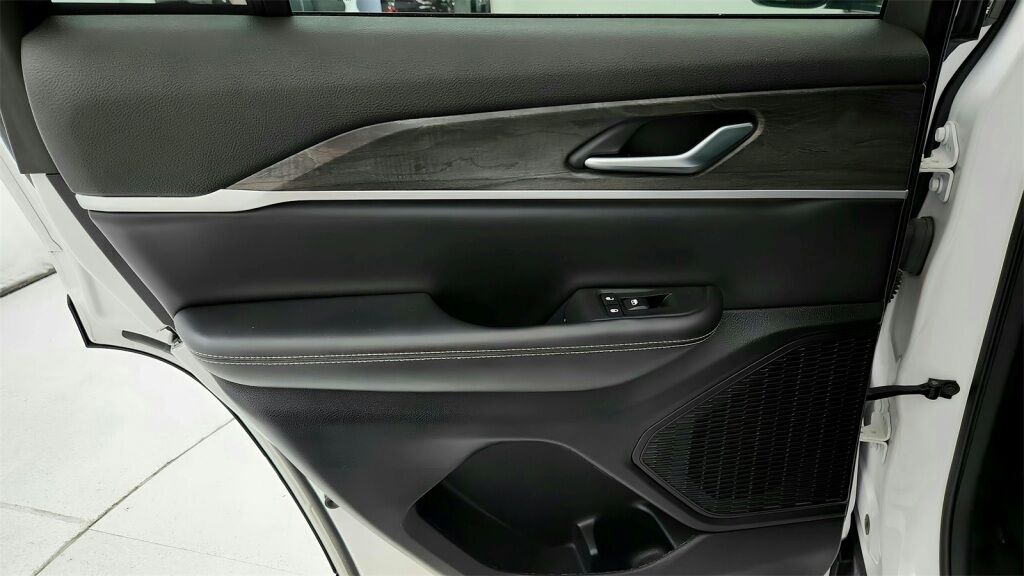 2023 Jeep Grand Cherokee Limited Laurel MD