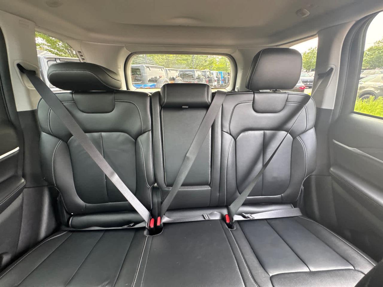 2023 Jeep Grand Cherokee Limited Dartmouth MA