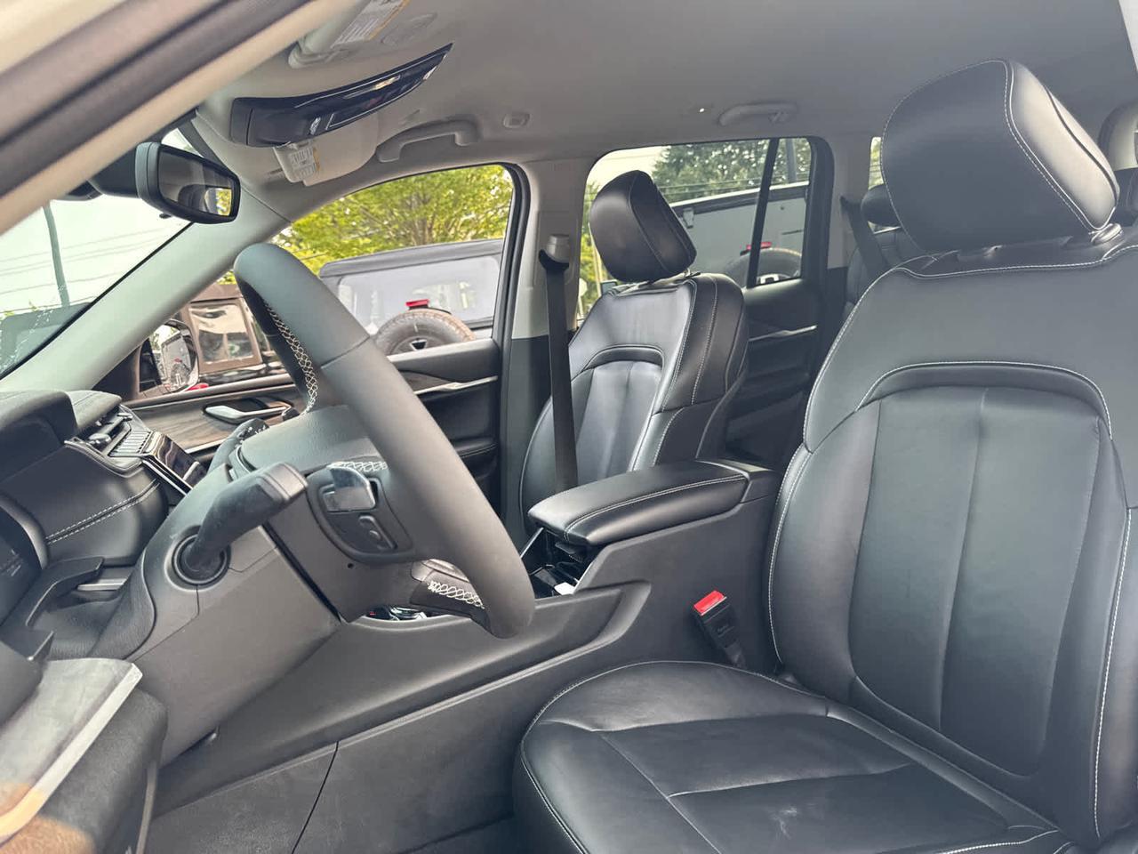 2023 Jeep Grand Cherokee Limited Dartmouth MA