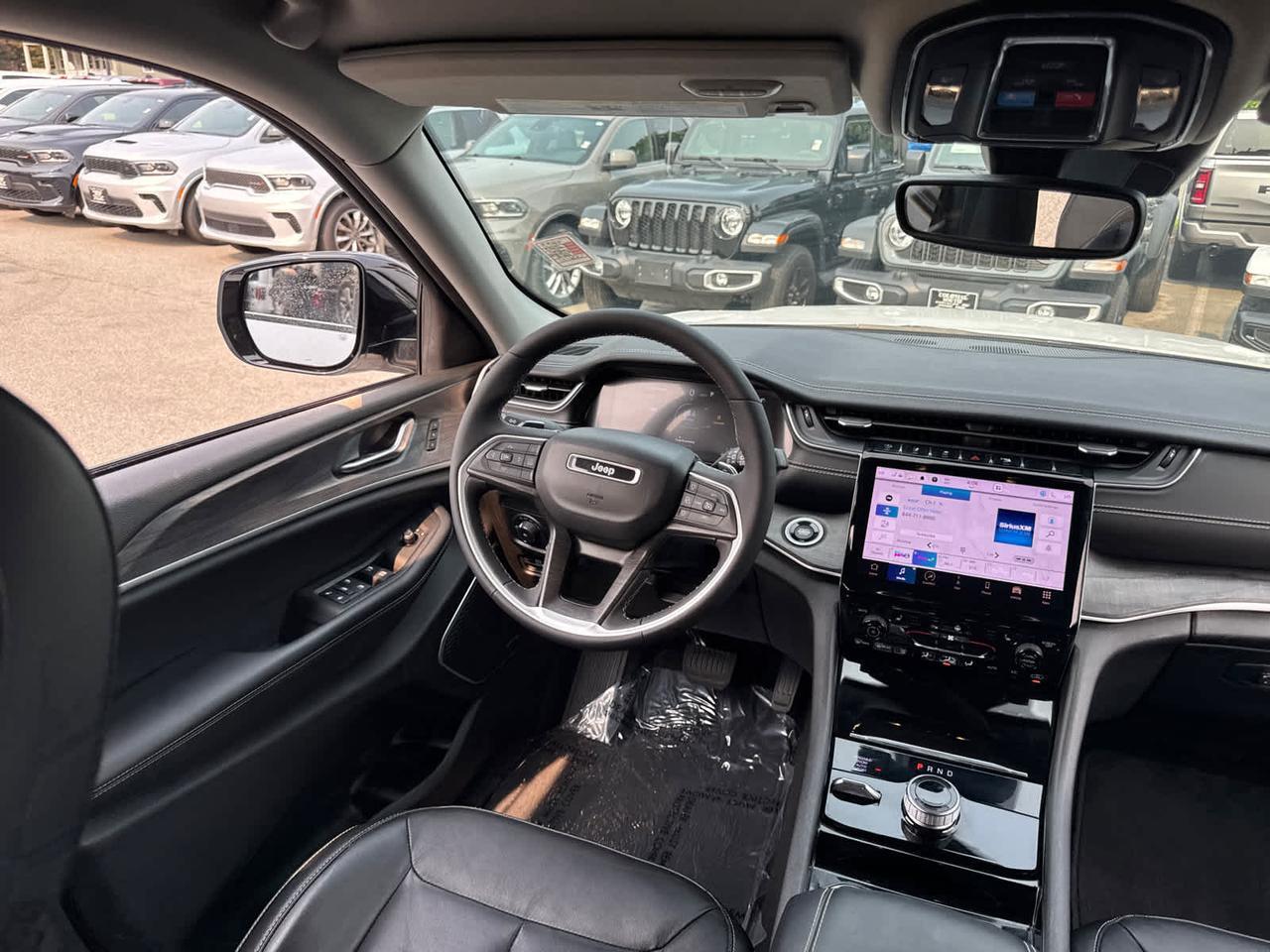 2023 Jeep Grand Cherokee Limited Dartmouth MA