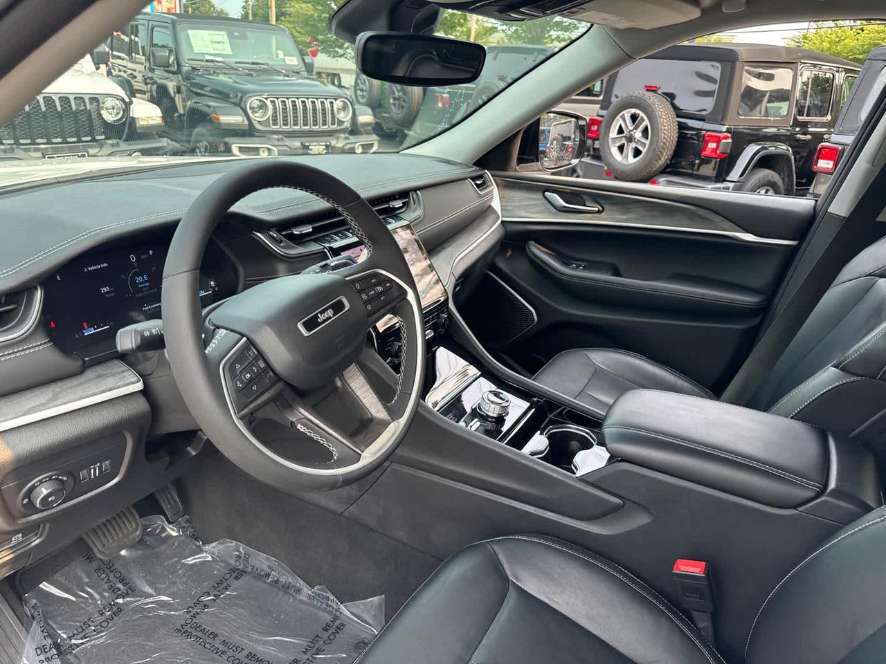 2023 Jeep Grand Cherokee Limited Dartmouth MA