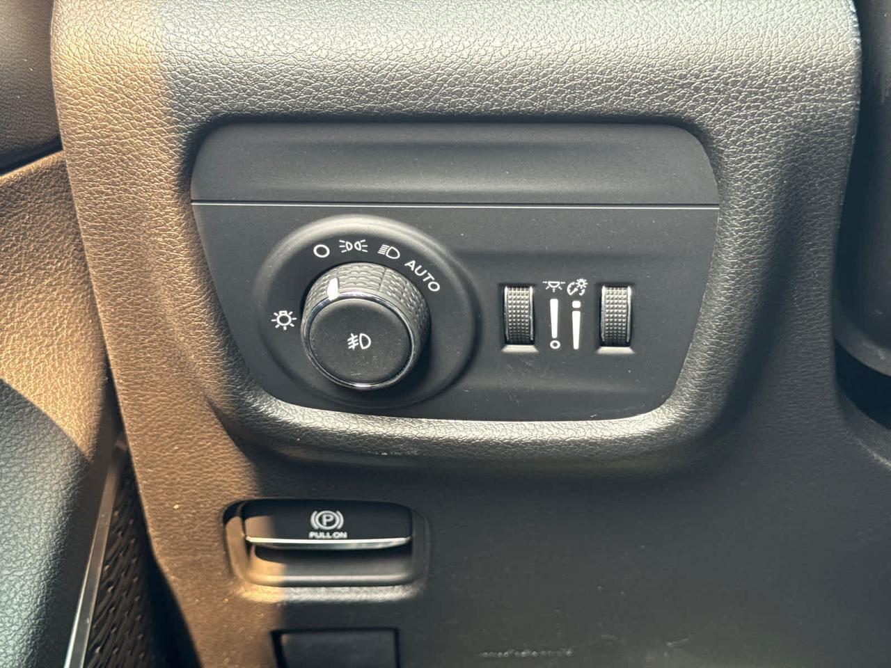2023 Jeep Grand Cherokee Limited Dartmouth MA