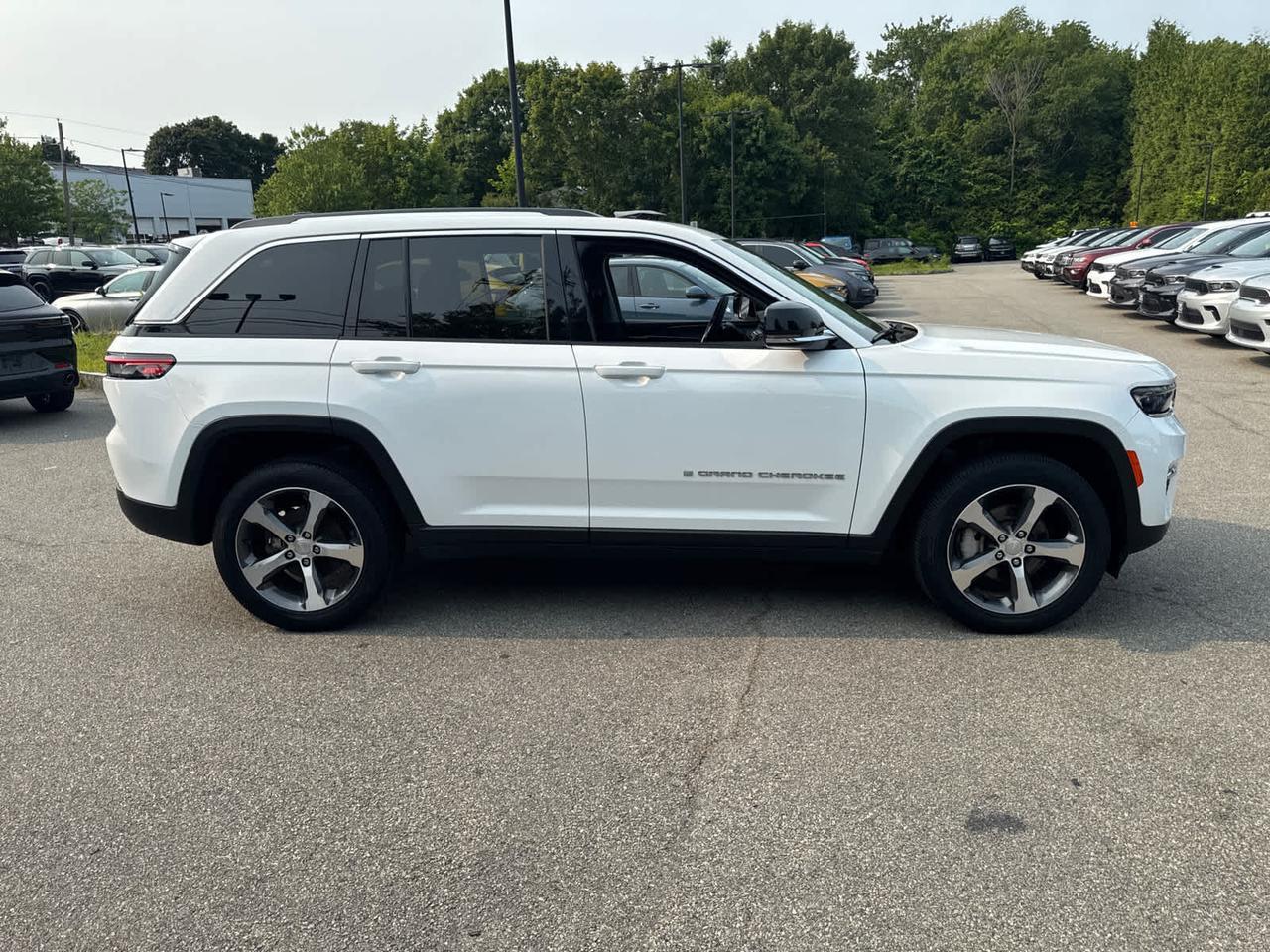 2023 Jeep Grand Cherokee Limited Dartmouth MA