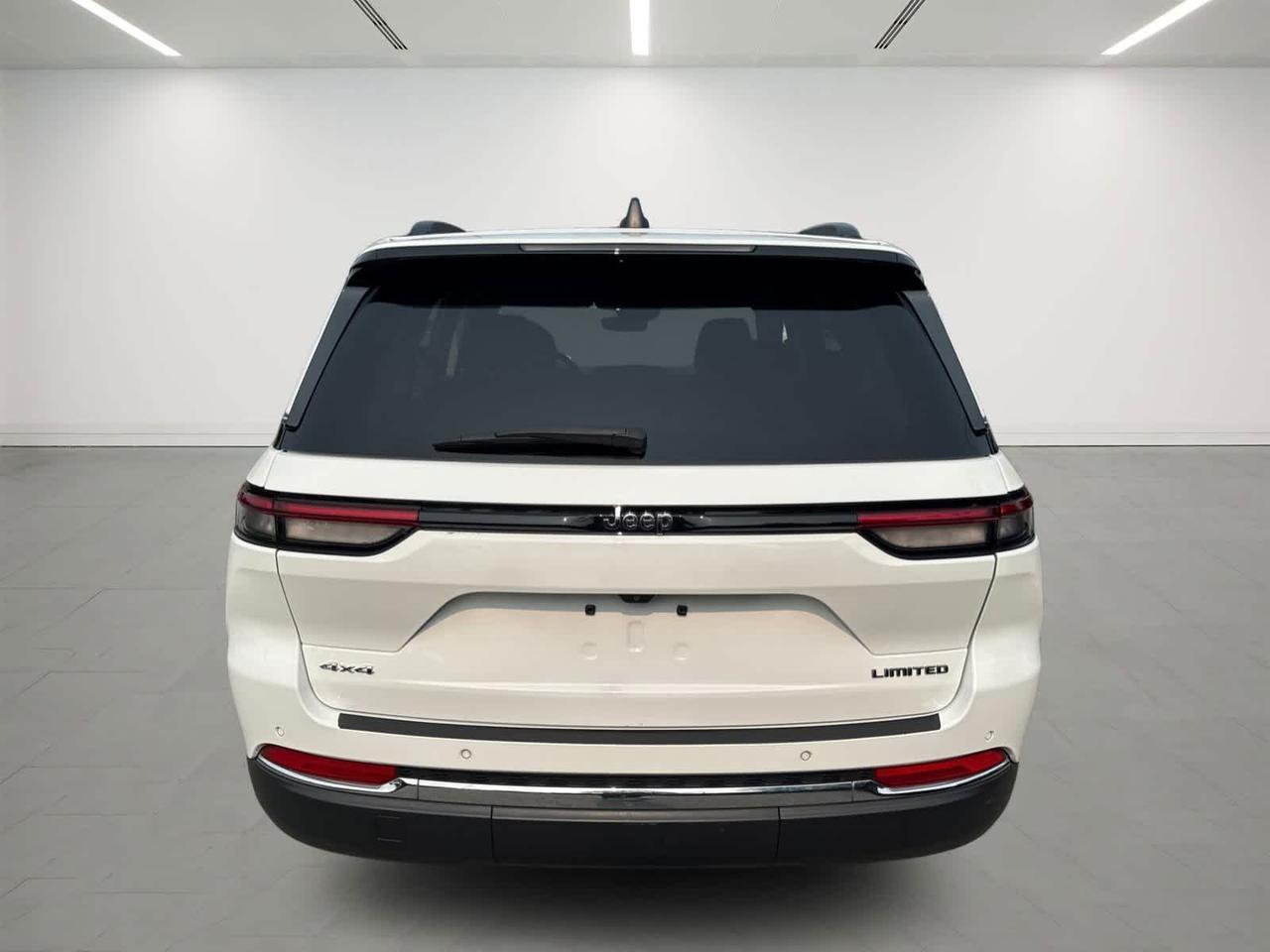 2023 Jeep Grand Cherokee Limited Dartmouth MA