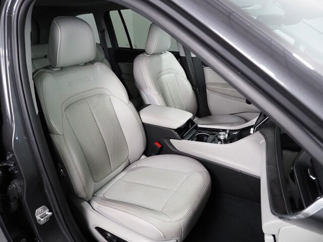 2023 Jeep Grand Cherokee Overland 4WD *NAVIGATION, ADAPTIVE CRUISE, SAFETY ALERTS, BACKUP-CAMERA, COLOR TOUCHSCREEN, PSNGR DISPLAY, PANORAMA MOONROOF, NAPPA LEATHER, CLIMATE SEATS, HTD STEERING, MCINTOSH AUDIO, ANDROID & APPLE Round Rock TX