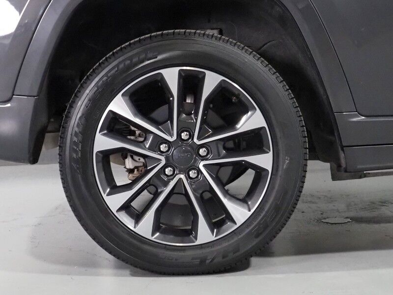 2023 Jeep Grand Cherokee Overland 4WD *NAVIGATION, ADAPTIVE CRUISE, SAFETY ALERTS, BACKUP-CAMERA, COLOR TOUCHSCREEN, PSNGR DISPLAY, PANORAMA MOONROOF, NAPPA LEATHER, CLIMATE SEATS, HTD STEERING, MCINTOSH AUDIO, ANDROID & APPLE Round Rock TX