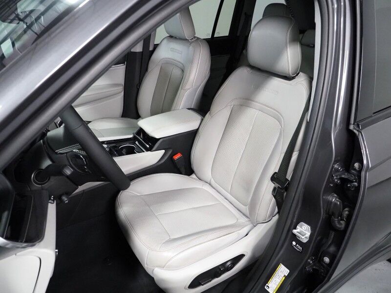 2023 Jeep Grand Cherokee Overland 4WD *NAVIGATION, ADAPTIVE CRUISE, SAFETY ALERTS, BACKUP-CAMERA, COLOR TOUCHSCREEN, PSNGR DISPLAY, PANORAMA MOONROOF, NAPPA LEATHER, CLIMATE SEATS, HTD STEERING, MCINTOSH AUDIO, ANDROID & APPLE Round Rock TX