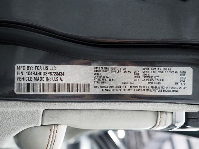 2023 Jeep Grand Cherokee Overland 4WD *NAVIGATION, ADAPTIVE CRUISE, SAFETY ALERTS, BACKUP-CAMERA, COLOR TOUCHSCREEN, PSNGR DISPLAY, PANORAMA MOONROOF, NAPPA LEATHER, CLIMATE SEATS, HTD STEERING, MCINTOSH AUDIO, ANDROID & APPLE Round Rock TX