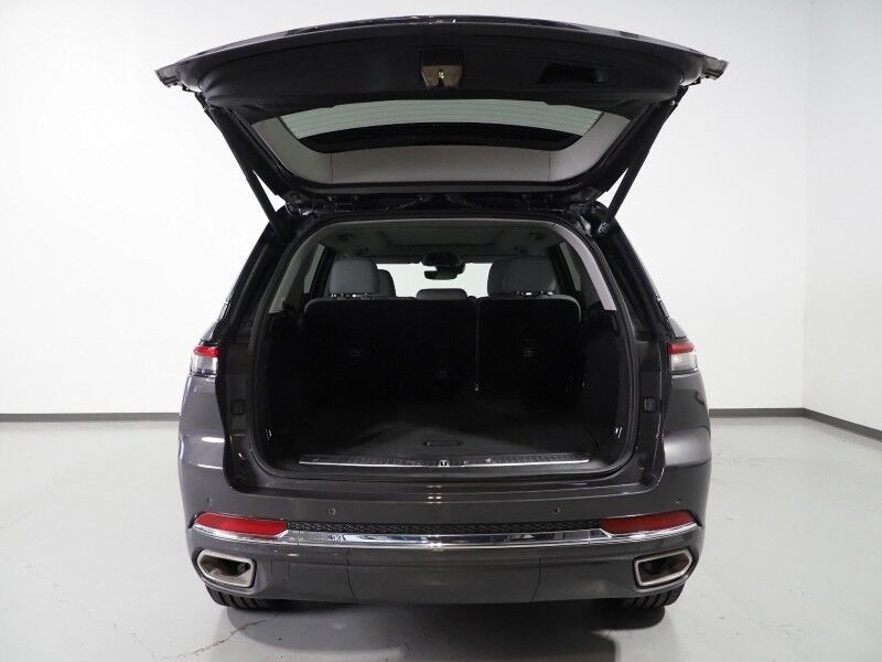 2023 Jeep Grand Cherokee Overland 4WD *NAVIGATION, ADAPTIVE CRUISE, SAFETY ALERTS, BACKUP-CAMERA, COLOR TOUCHSCREEN, PSNGR DISPLAY, PANORAMA MOONROOF, NAPPA LEATHER, CLIMATE SEATS, HTD STEERING, MCINTOSH AUDIO, ANDROID & APPLE Round Rock TX