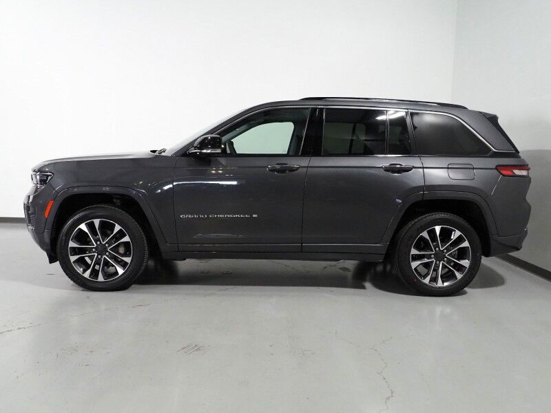 2023 Jeep Grand Cherokee Overland 4WD *NAVIGATION, ADAPTIVE CRUISE, SAFETY ALERTS, BACKUP-CAMERA, COLOR TOUCHSCREEN, PSNGR DISPLAY, PANORAMA MOONROOF, NAPPA LEATHER, CLIMATE SEATS, HTD STEERING, MCINTOSH AUDIO, ANDROID & APPLE Round Rock TX