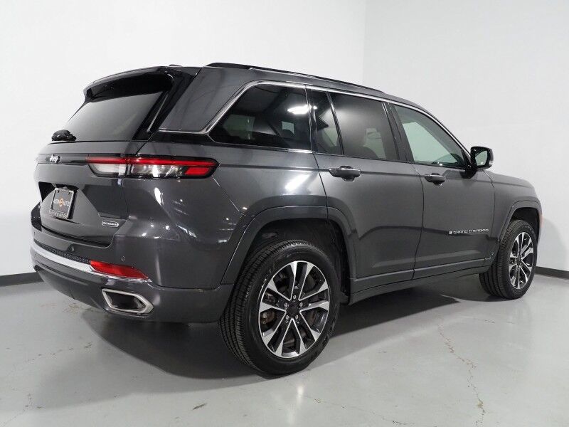 2023 Jeep Grand Cherokee Overland 4WD *NAVIGATION, ADAPTIVE CRUISE, SAFETY ALERTS, BACKUP-CAMERA, COLOR TOUCHSCREEN, PSNGR DISPLAY, PANORAMA MOONROOF, NAPPA LEATHER, CLIMATE SEATS, HTD STEERING, MCINTOSH AUDIO, ANDROID & APPLE Round Rock TX