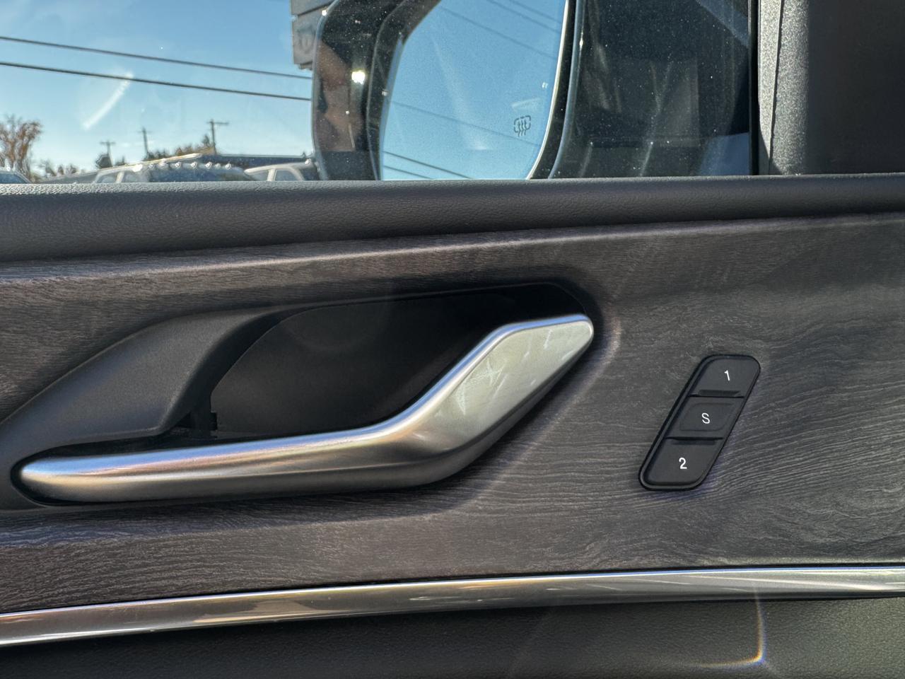 2023 Jeep Grand Cherokee Overland 4x4 | Low KMs | V6 | Nappa Leather | NAV | Heated Vented Seats Redwater AB