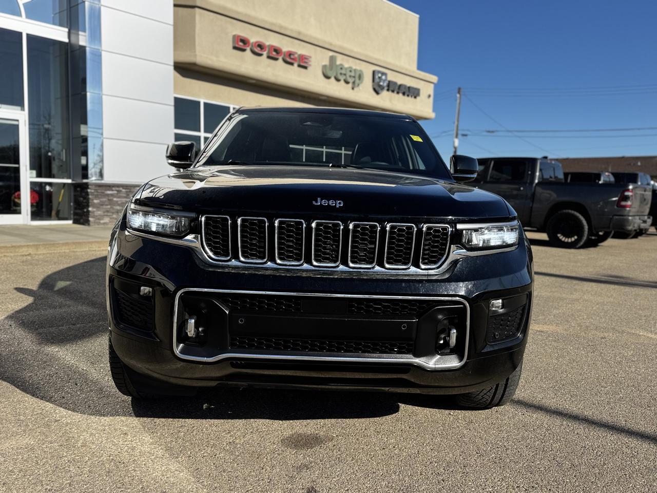 2023 Jeep Grand Cherokee Overland 4x4 | Low KMs | V6 | Nappa Leather | NAV | Heated Vented Seats Redwater AB