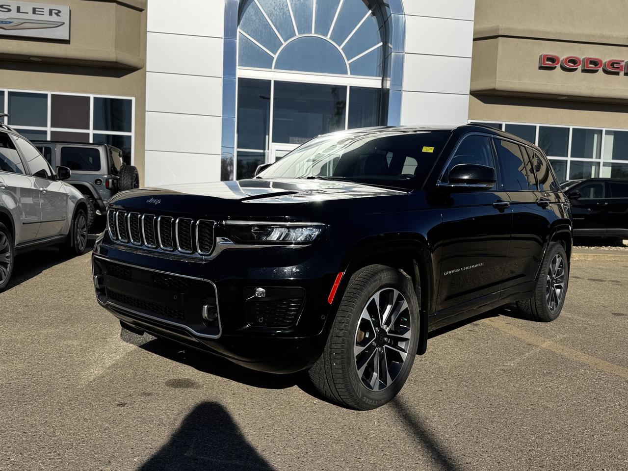 2023 Jeep Grand Cherokee Overland 4x4 | Low KMs | V6 | Nappa Leather | NAV | Heated Vented Seats Redwater AB