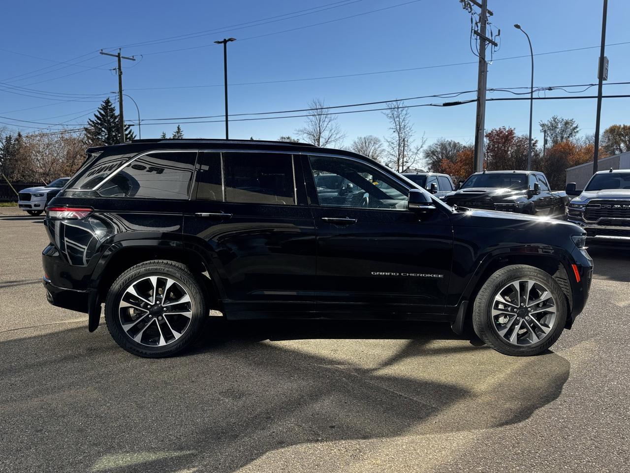 2023 Jeep Grand Cherokee Overland 4x4 | Low KMs | V6 | Nappa Leather | NAV | Heated Vented Seats Redwater AB