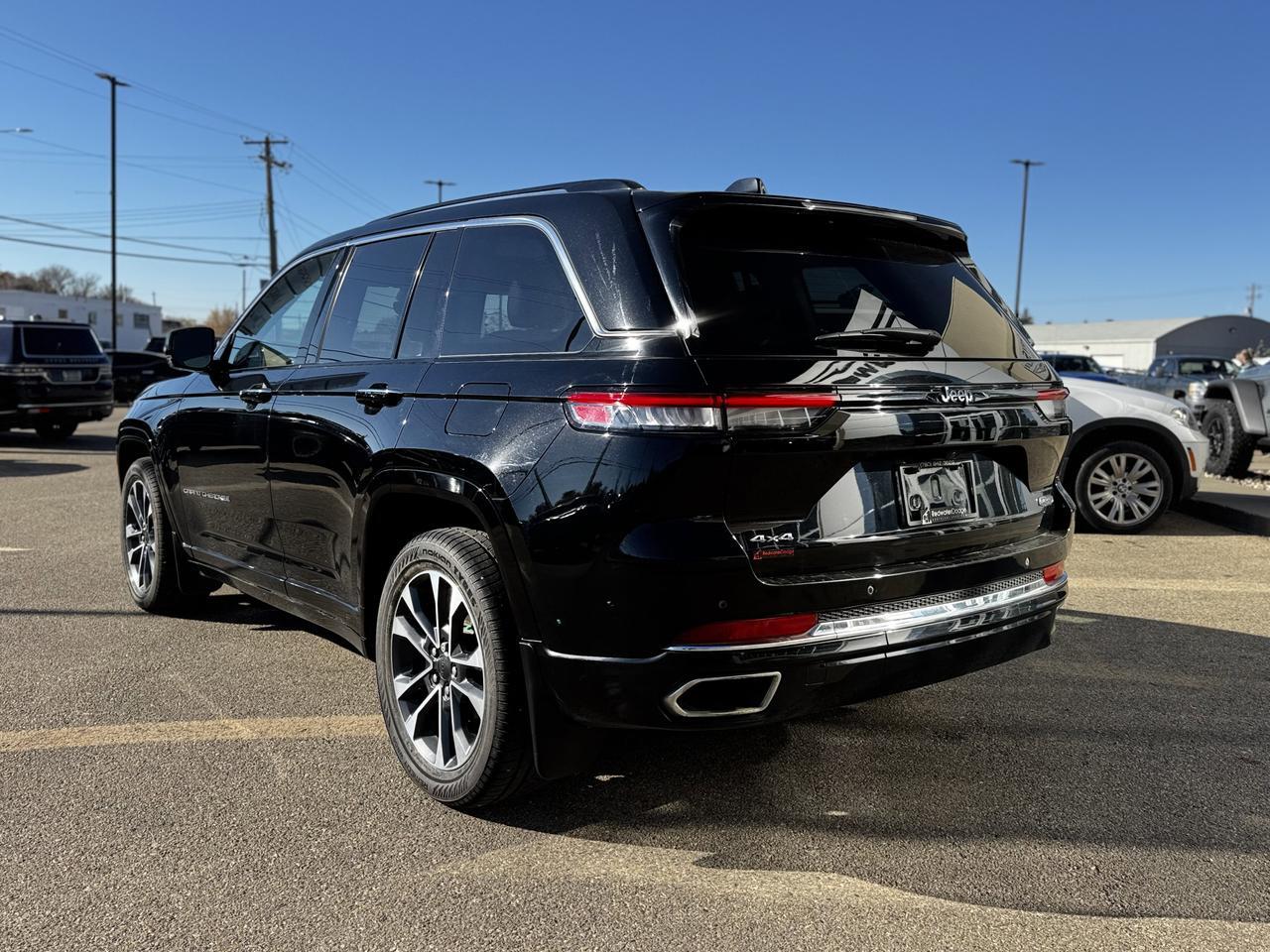 2023 Jeep Grand Cherokee Overland 4x4 | Low KMs | V6 | Nappa Leather | NAV | Heated Vented Seats Redwater AB