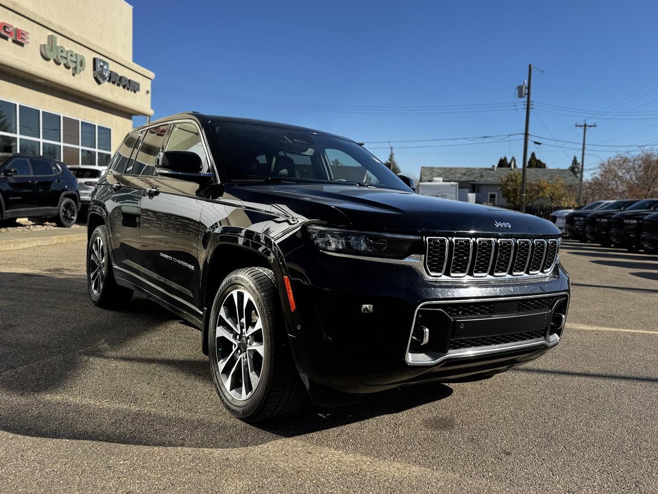 2023 Jeep Grand Cherokee Overland 4x4 | Low KMs | V6 | Nappa Leather | NAV | Heated Vented Seats Redwater AB