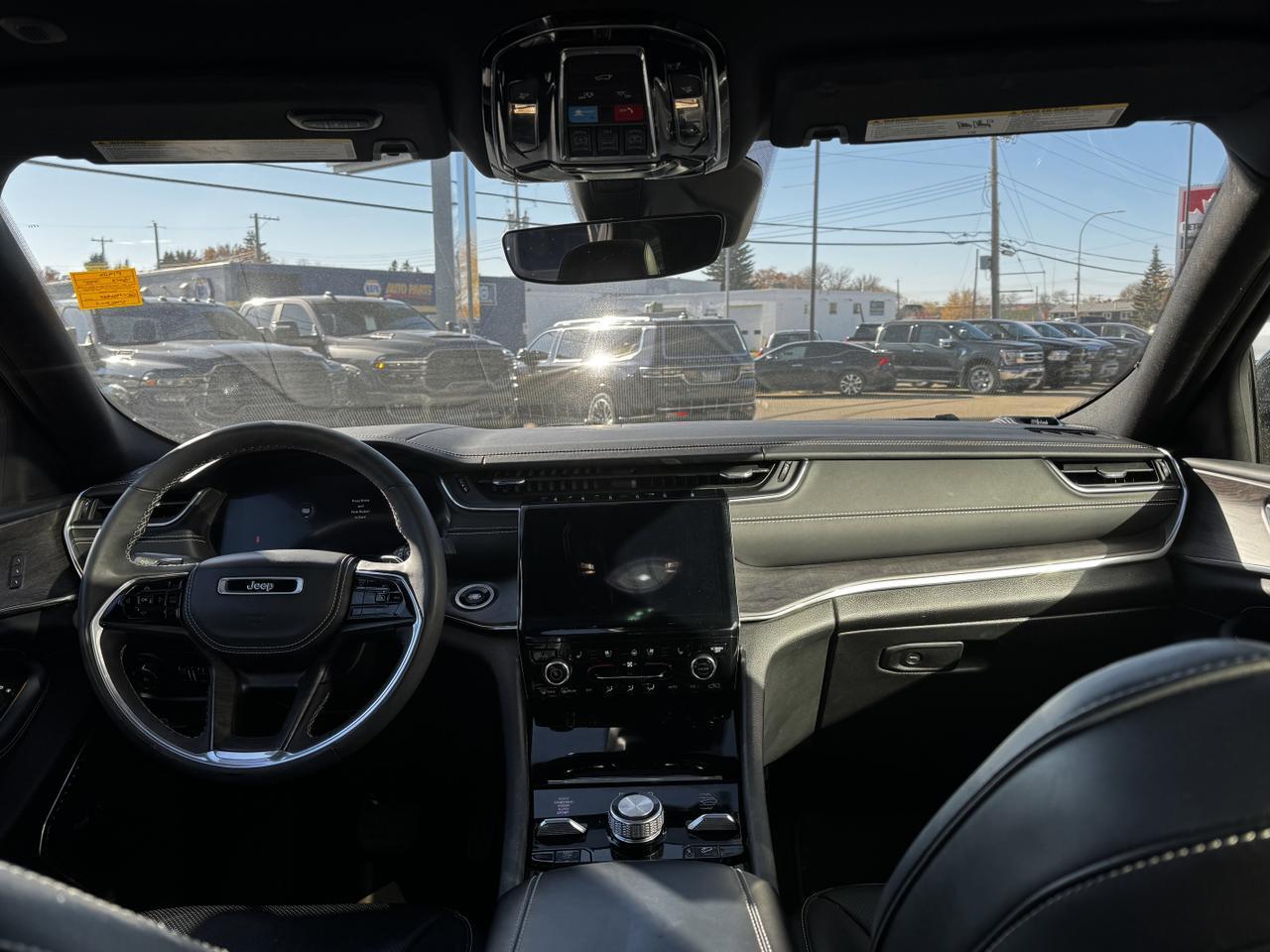 2023 Jeep Grand Cherokee Overland 4x4 | Low KMs | V6 | Nappa Leather | NAV | Heated Vented Seats Redwater AB