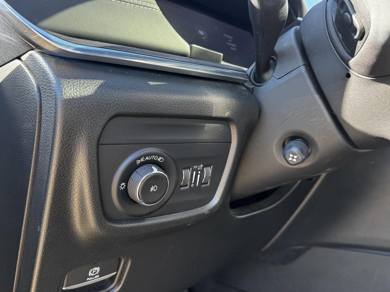 2023 Jeep Grand Cherokee Overland 4x4 | Low KMs | V6 | Nappa Leather | NAV | Heated Vented Seats Redwater AB