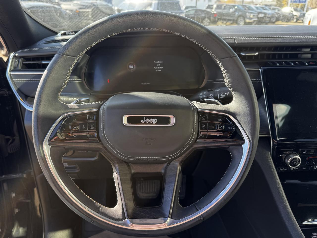 2023 Jeep Grand Cherokee Overland 4x4 | Low KMs | V6 | Nappa Leather | NAV | Heated Vented Seats Redwater AB