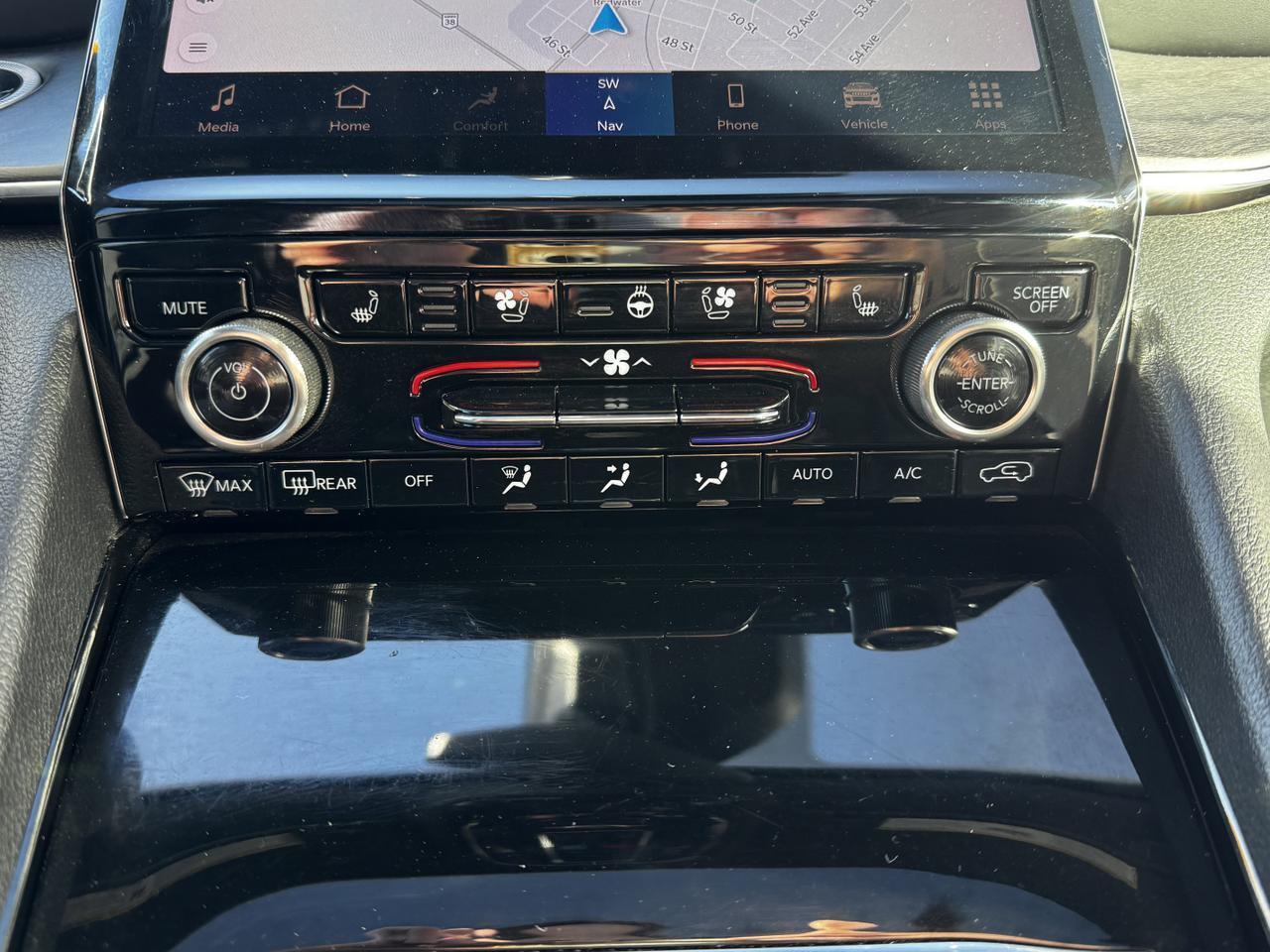 2023 Jeep Grand Cherokee Overland 4x4 | Low KMs | V6 | Nappa Leather | NAV | Heated Vented Seats Redwater AB