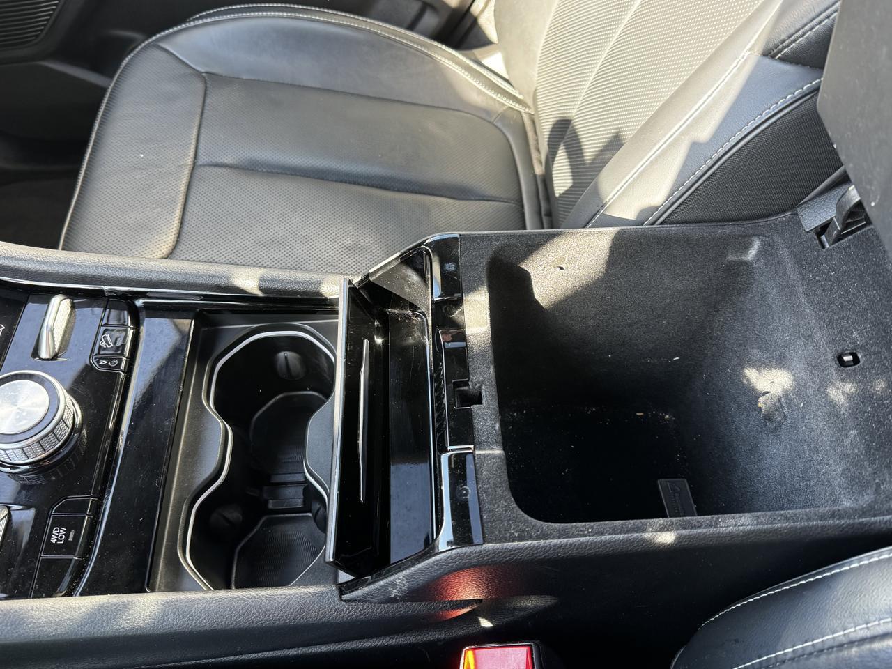 2023 Jeep Grand Cherokee Overland 4x4 | Low KMs | V6 | Nappa Leather | NAV | Heated Vented Seats Redwater AB