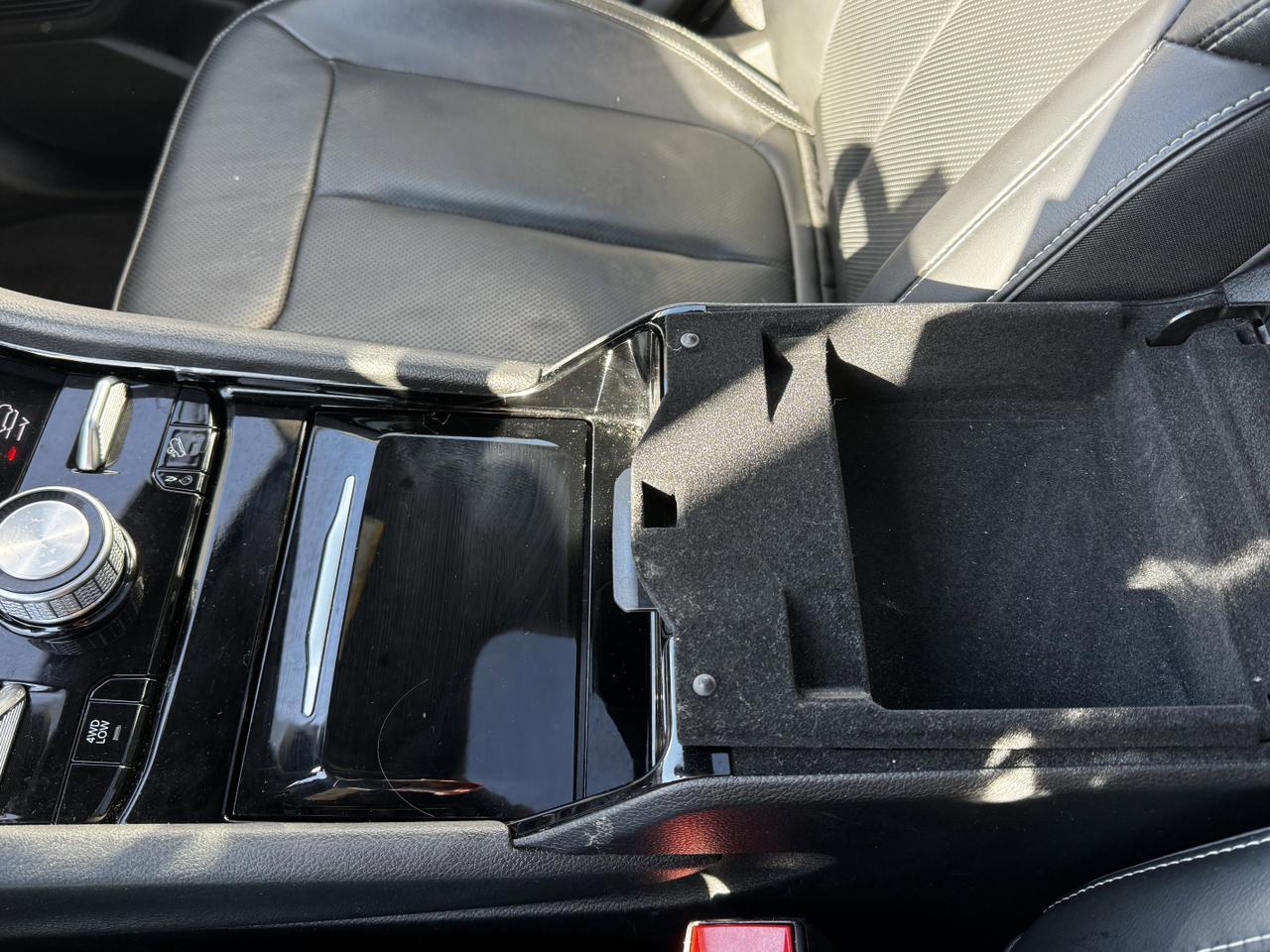 2023 Jeep Grand Cherokee Overland 4x4 | Low KMs | V6 | Nappa Leather | NAV | Heated Vented Seats Redwater AB