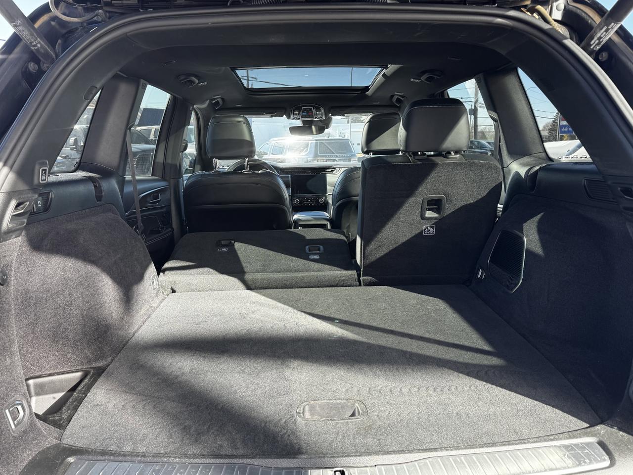 2023 Jeep Grand Cherokee Overland 4x4 | Low KMs | V6 | Nappa Leather | NAV | Heated Vented Seats Redwater AB