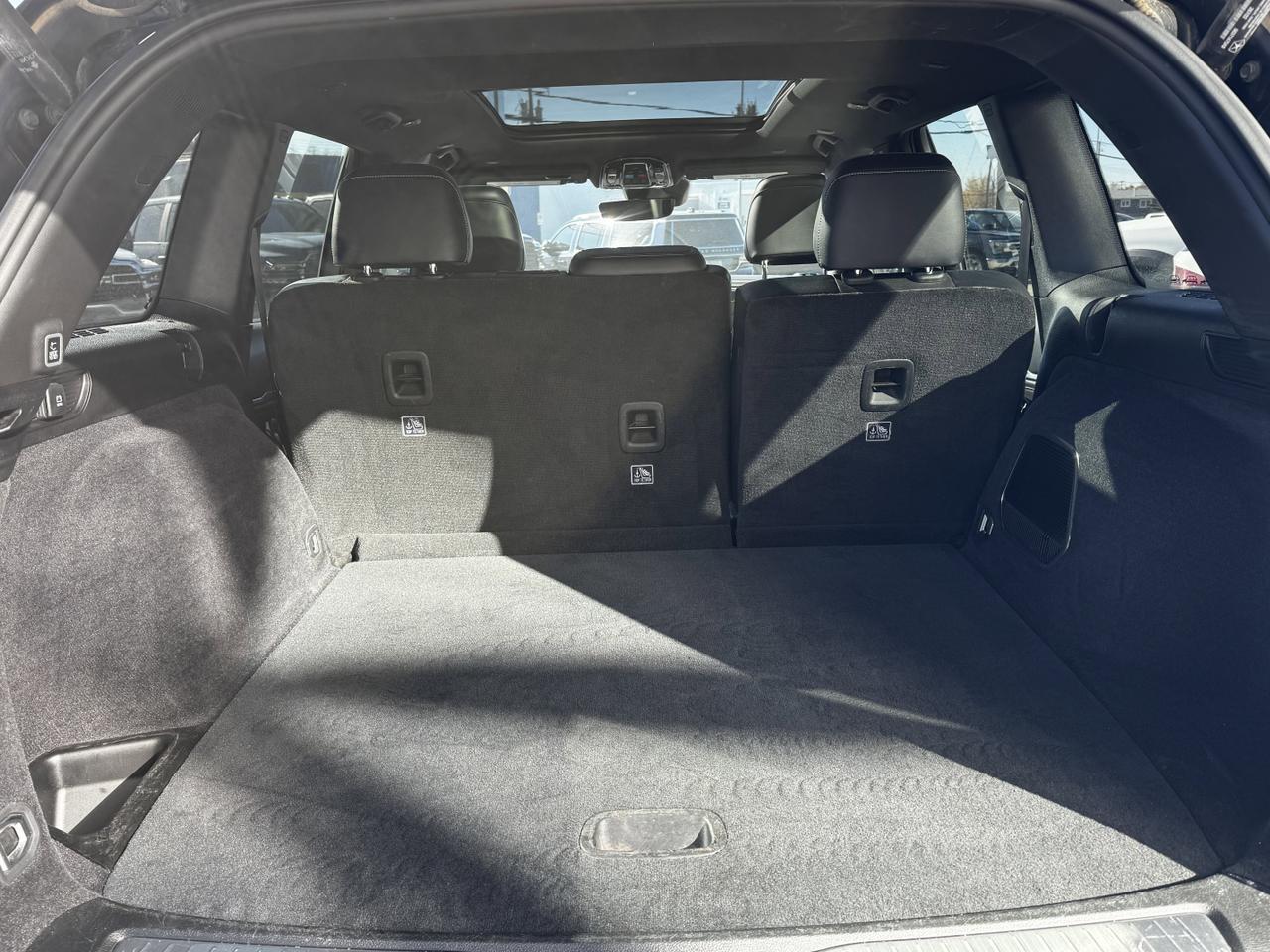 2023 Jeep Grand Cherokee Overland 4x4 | Low KMs | V6 | Nappa Leather | NAV | Heated Vented Seats Redwater AB