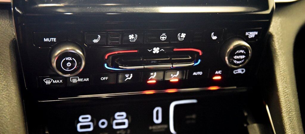 2023 Jeep Grand Cherokee Overland 4xe Akron