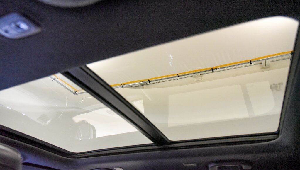 2023 Jeep Grand Cherokee Overland 4xe Akron