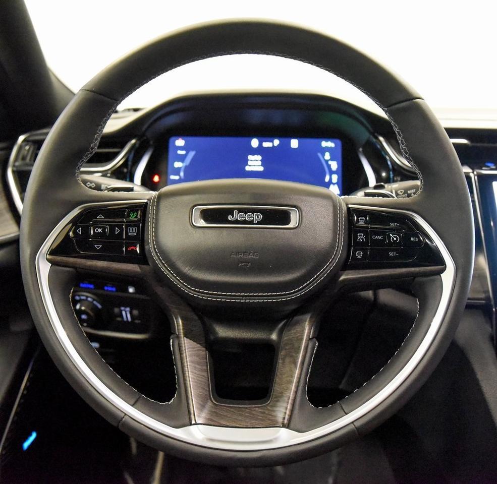 2023 Jeep Grand Cherokee Overland 4xe Akron