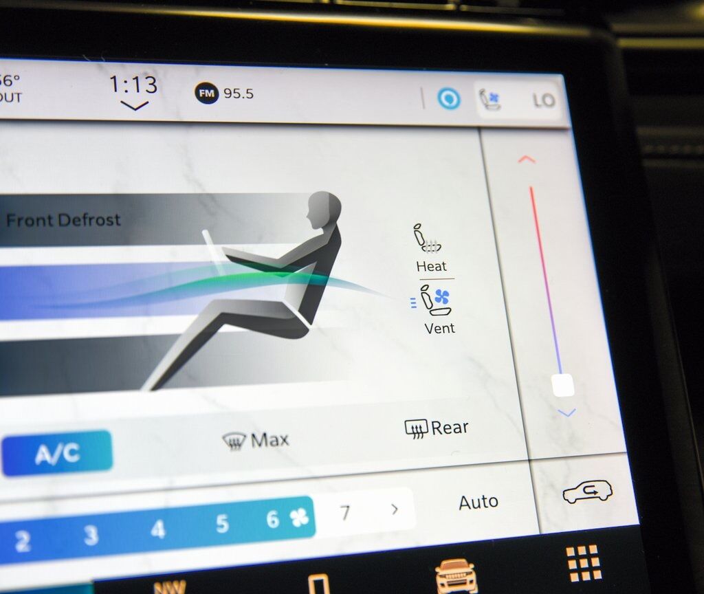 2023 Jeep Grand Cherokee Overland 4xe Akron