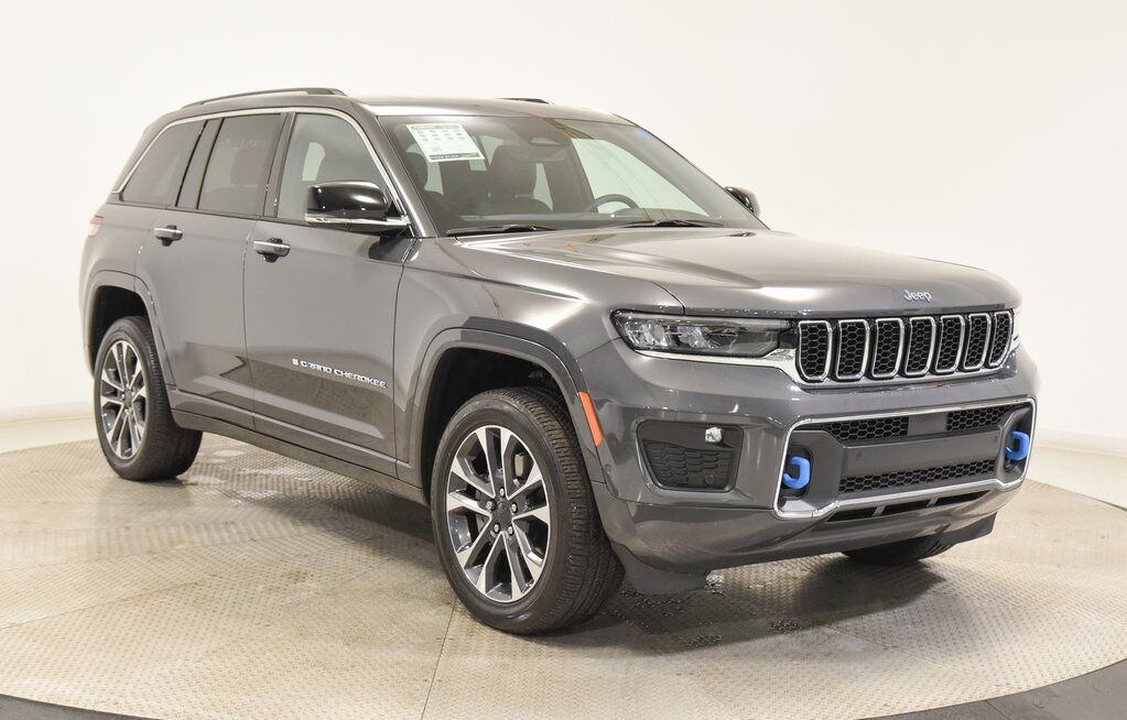 2023 Jeep Grand Cherokee Overland 4xe Akron