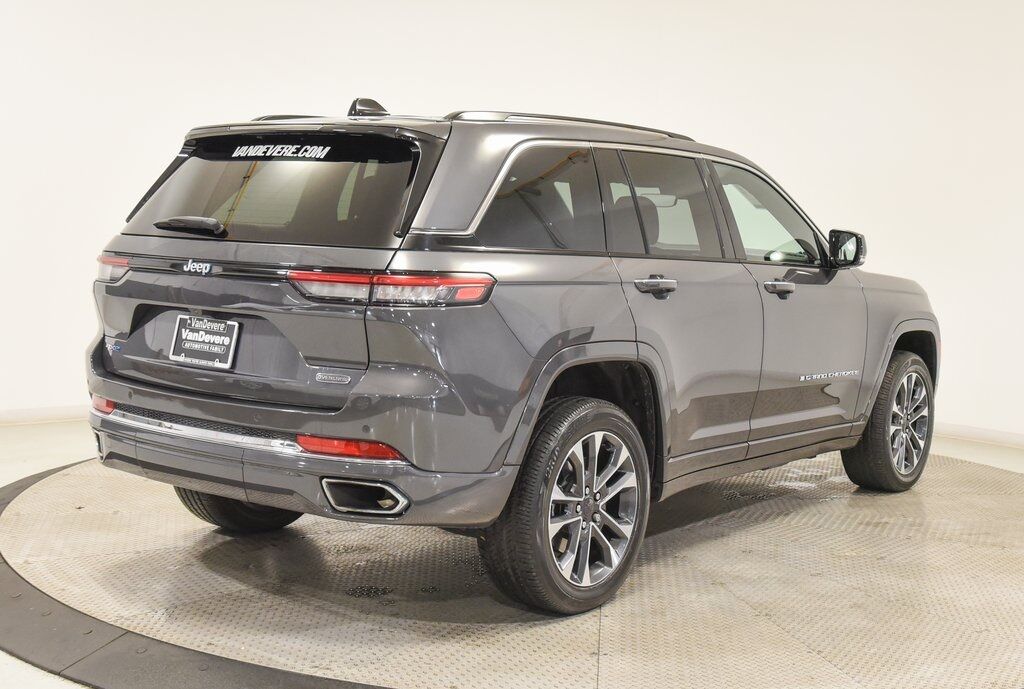 2023 Jeep Grand Cherokee Overland 4xe Akron